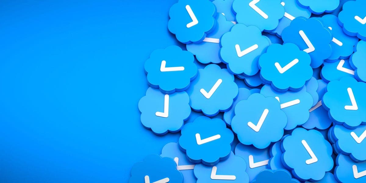The Blue-Check Mirage: Why Social Media 'Verification' Doesn’t Verify Your Viral Video